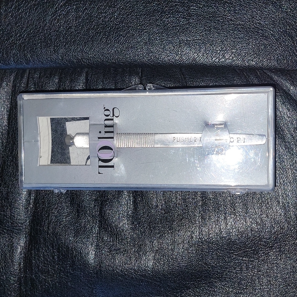 O.P.I Cuticle Tool